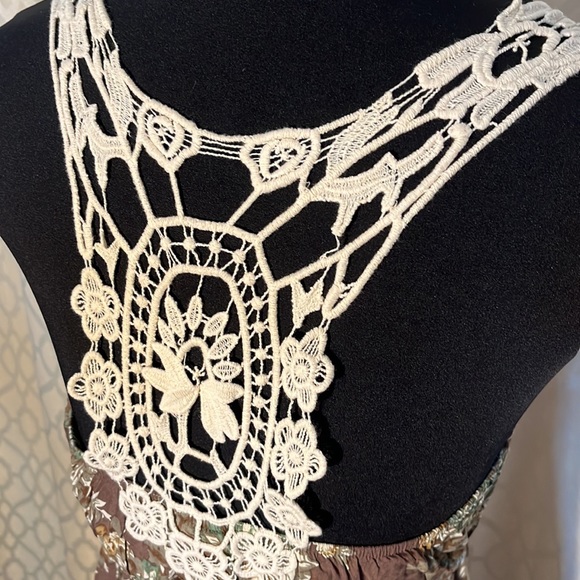 Women’s sleeveless top with lace. Brown with floral pattern size M - Picture 6 of 9